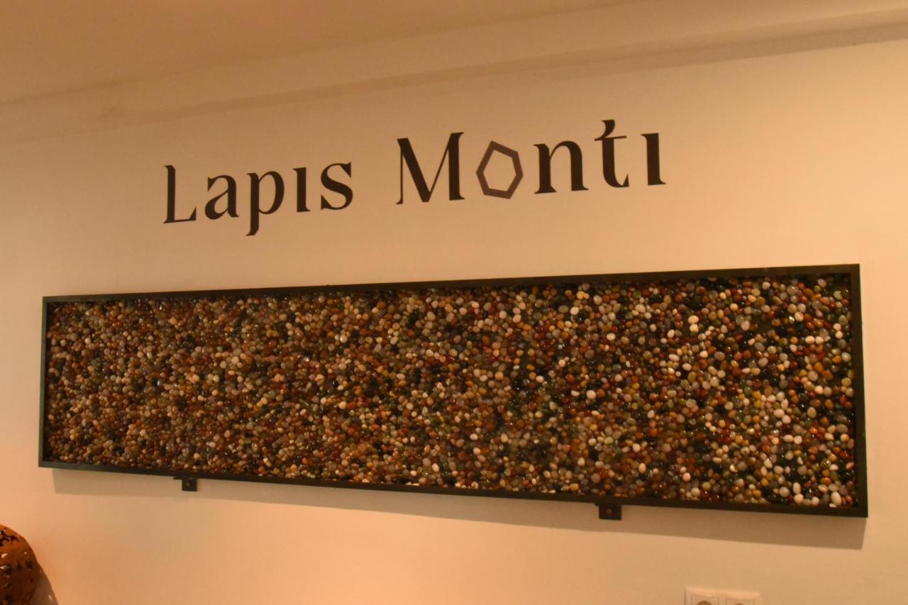 Lapis Monti - Apartments & Suites Burgusio Buitenkant foto