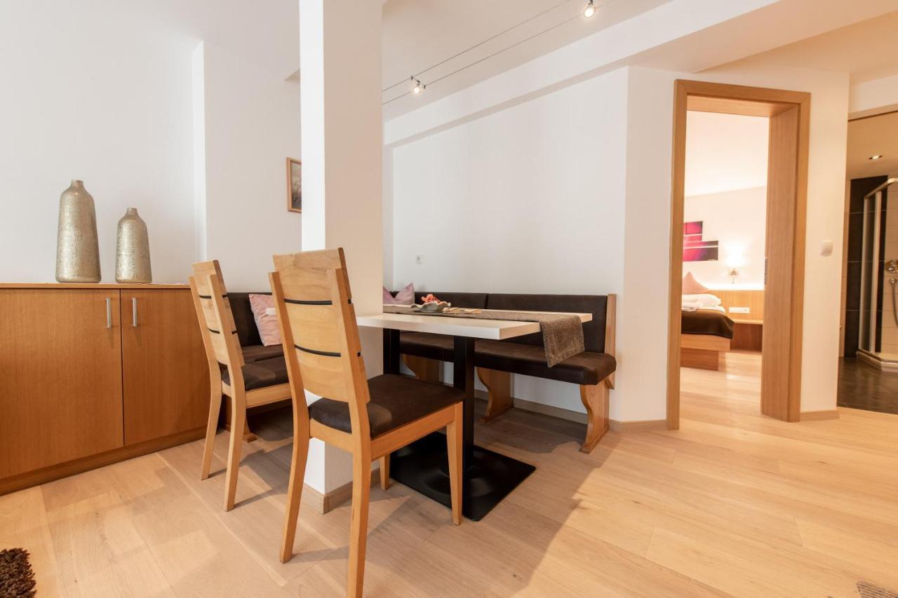 Lapis Monti - Apartments & Suites Burgusio Buitenkant foto