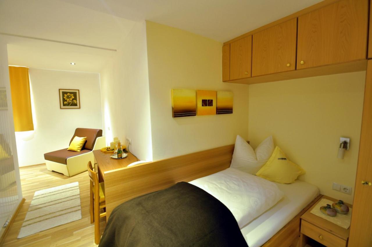 Lapis Monti - Apartments & Suites Burgusio Buitenkant foto