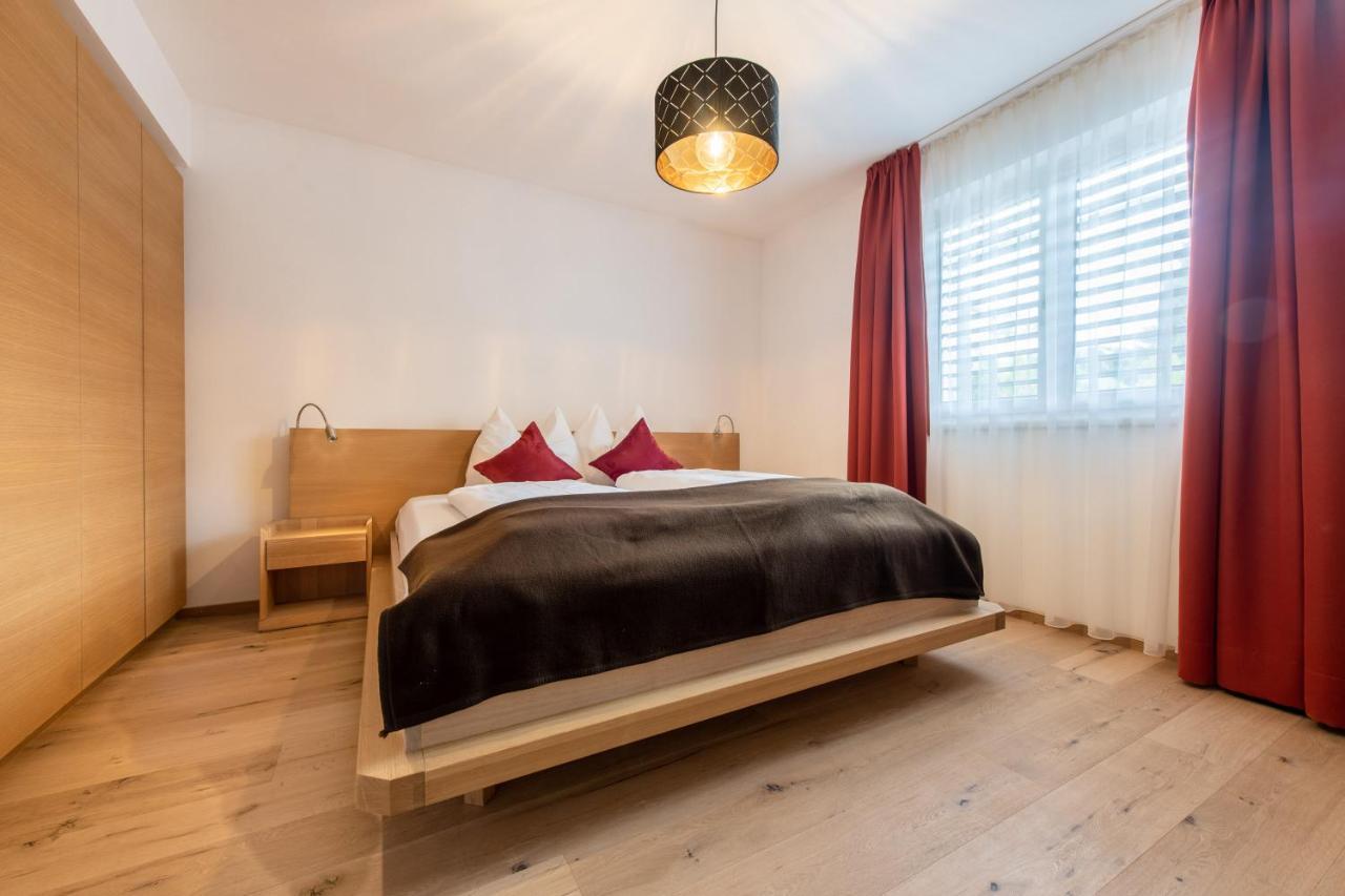 Lapis Monti - Apartments & Suites Burgusio Buitenkant foto