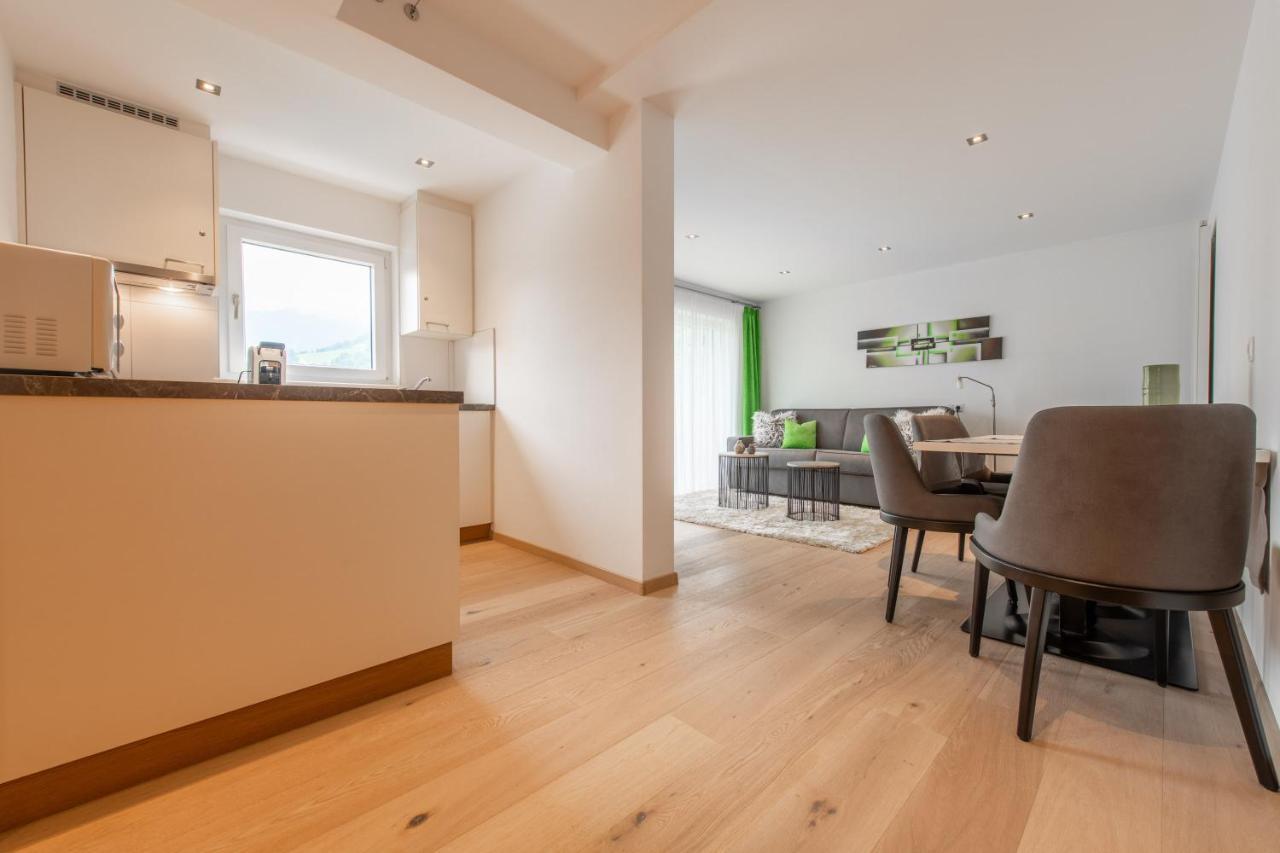 Lapis Monti - Apartments & Suites Burgusio Buitenkant foto